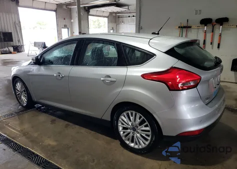 2015 Ford Focus Titanium из США, поврежденный, VIN 1FADP3N23FL321410